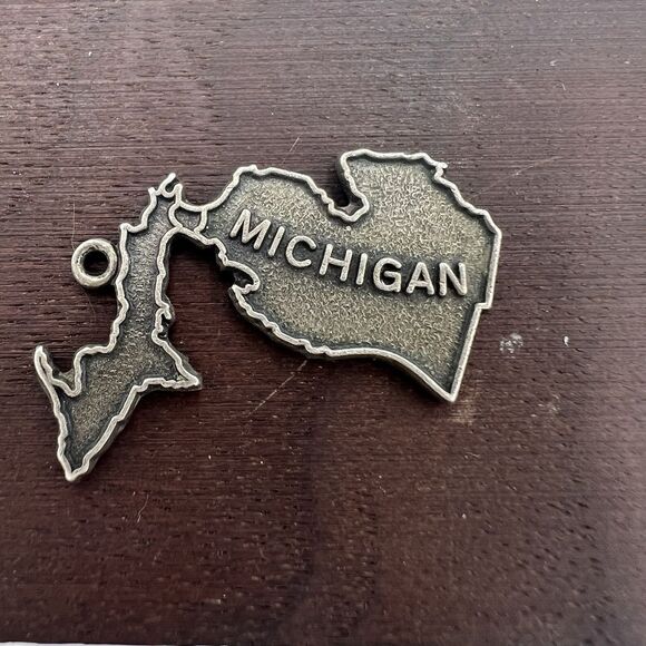 Vintage Estate 925 Sterling Silver Wolverine State of Michigan Charm Pendant - Picture 1 of 6